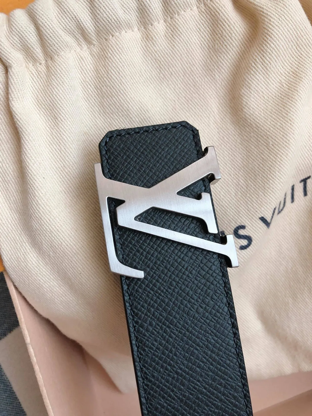 Louis Vuitton LV Initiales Dark Blue Leather Belt 3