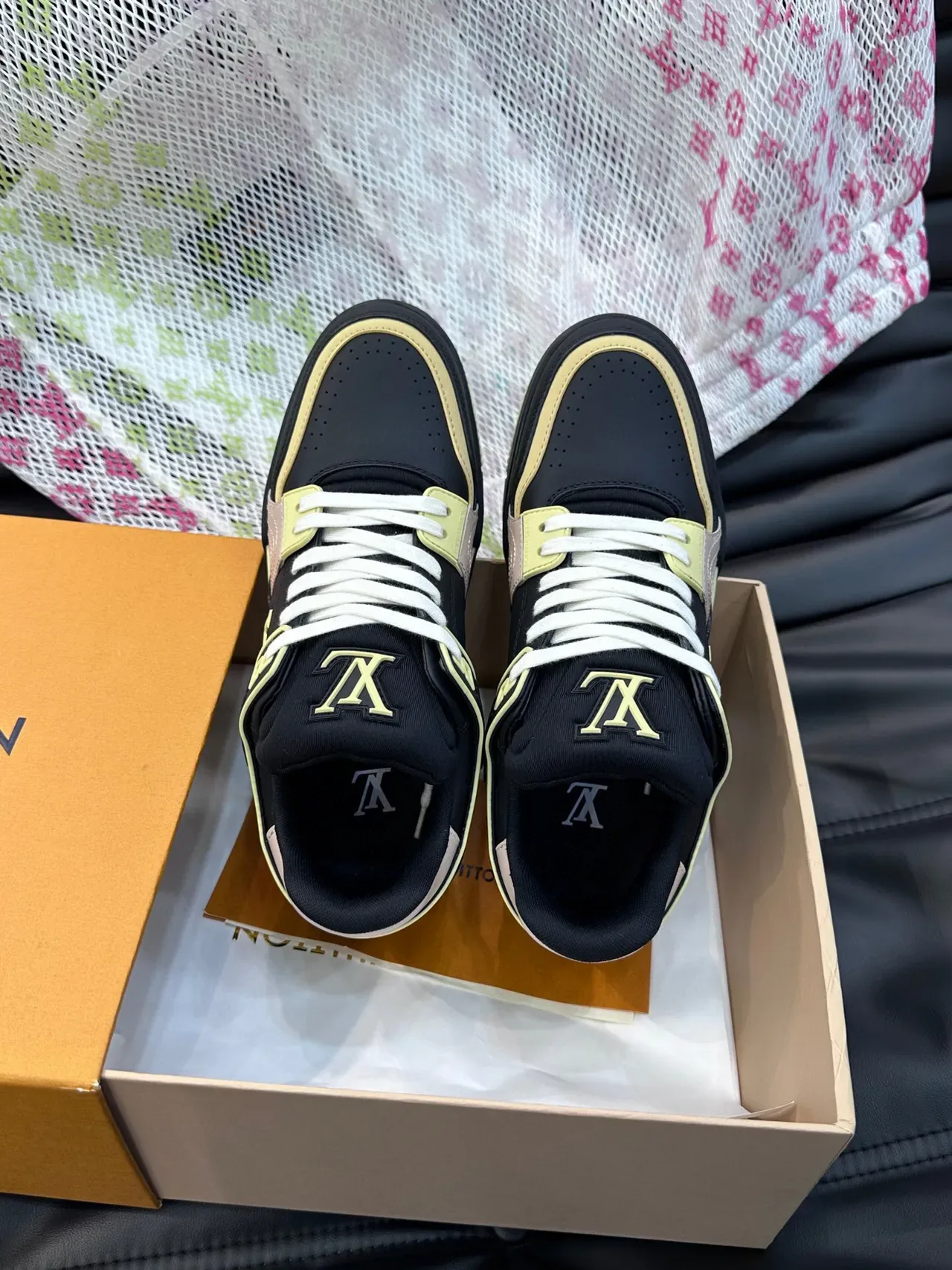 Louis Vuitton LV Trainer Tênis Lifestyle Preto Bege Low-Top Material Misto 4