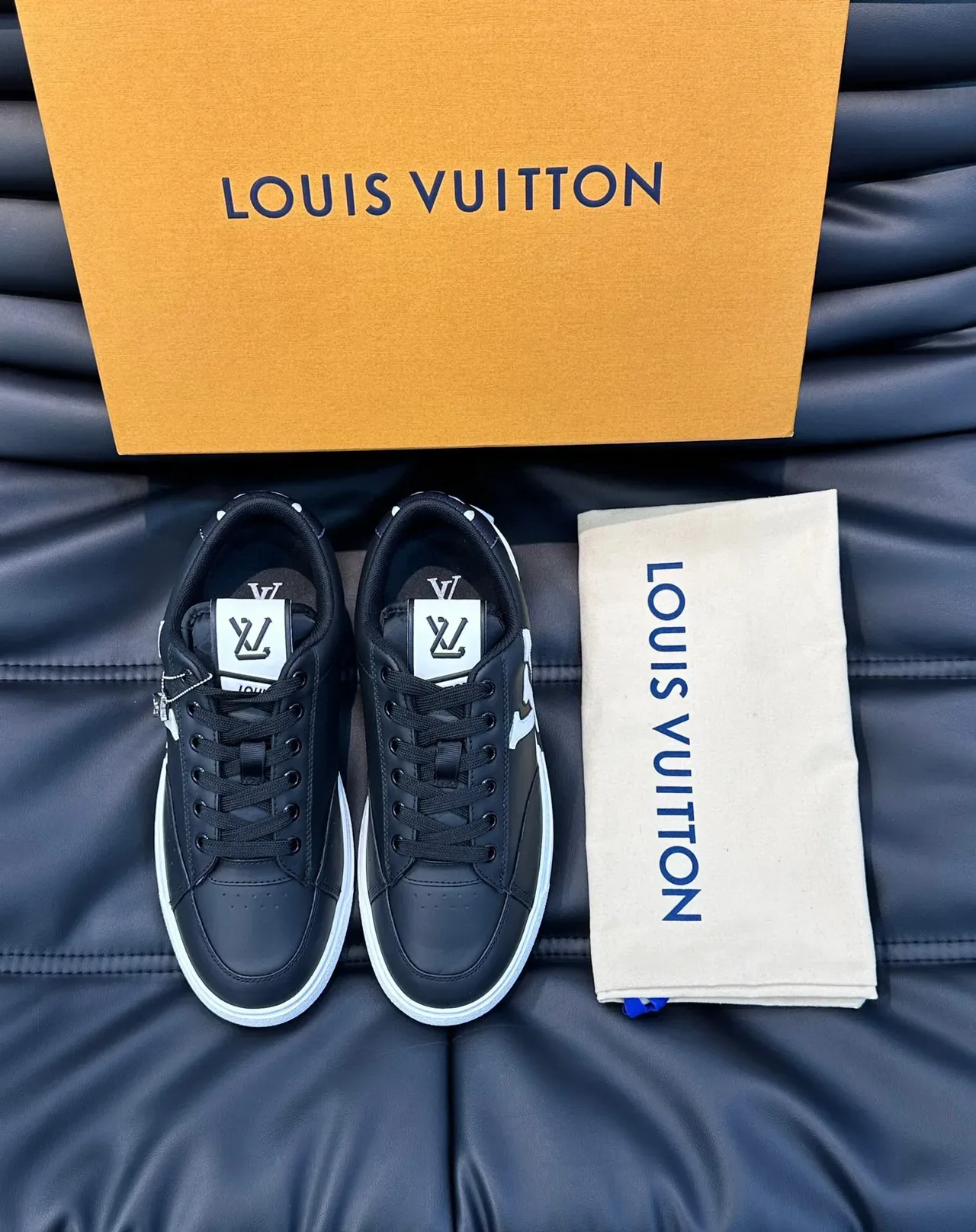 Louis Vuitton LV Trainer Black White Leather Upper Low-Top Lifestyle Sneakers 3