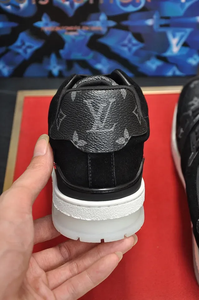 Louis Vuitton LV Trainer Chaussures lifestyle Noir Blanc Monogram Cuir Acentos daim 2