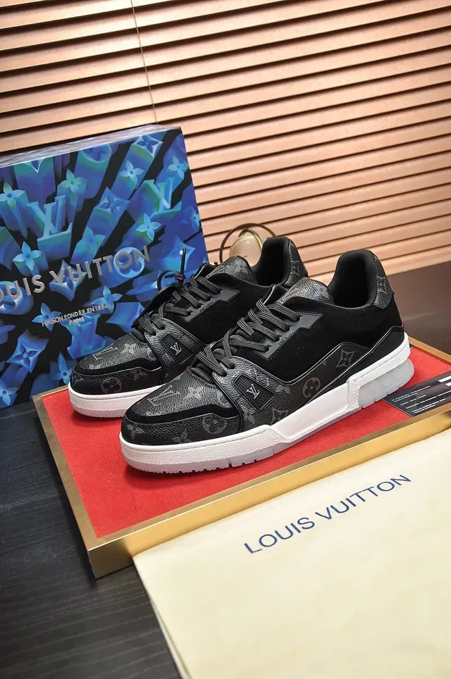 Louis Vuitton LV Trainer Chaussures lifestyle Noir Blanc Monogram Cuir Acentos daim 7