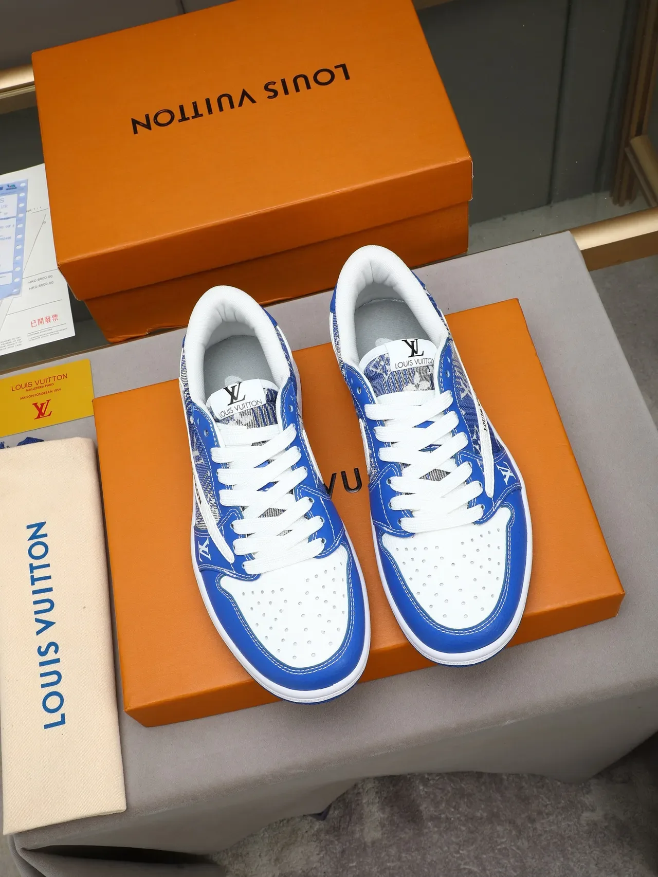 Louis Vuitton LV Trainer Azul Branco Low-Top Silhueta de Basquete Impressão Monograma Camada de Tecido Tênis Lifestyle 3