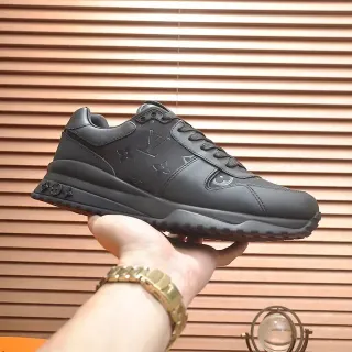 Louis Vuitton LV Trainer Monogram-Embossed zapatillas lifestyle negro