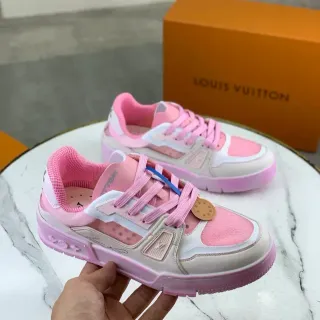 Louis Vuitton LV Trainer Tênis Lifestyle Rosa Branco Chunky Low-Top Malha Layered E Superposições Sintéticas