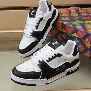 Louis Vuitton LV Trainer Blanco Negro Cuero con Monograma Recubierto Construcción de Paneles en Capas Zapatillas Lifestyle