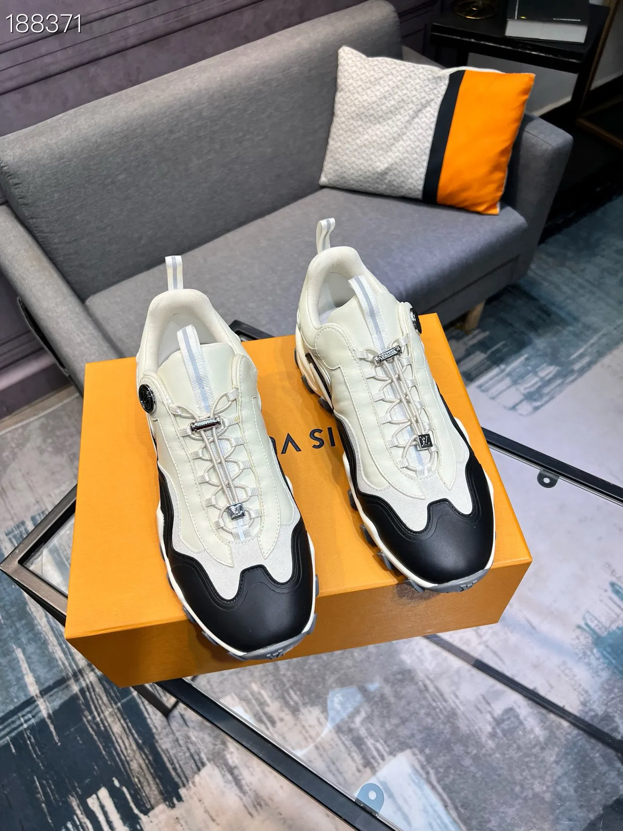 Louis Vuitton LV Trainer White Black Sole Sculpted Wave Midsole Chunky Sneakers 7