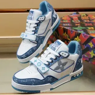 Louis Vuitton LV Trainer Blanco Azul estampado denim superposición malla panel lateral zapatillas lifestyle