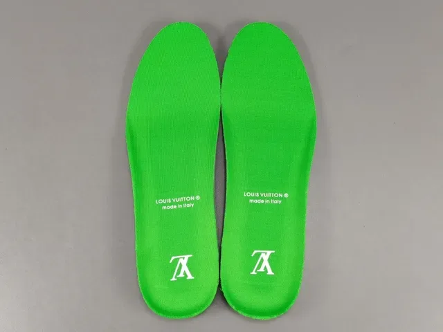Louis Vuitton LV Trainer White Green Leather Upper Contrast Stitching And Accents Lifestyle Sneakers 4