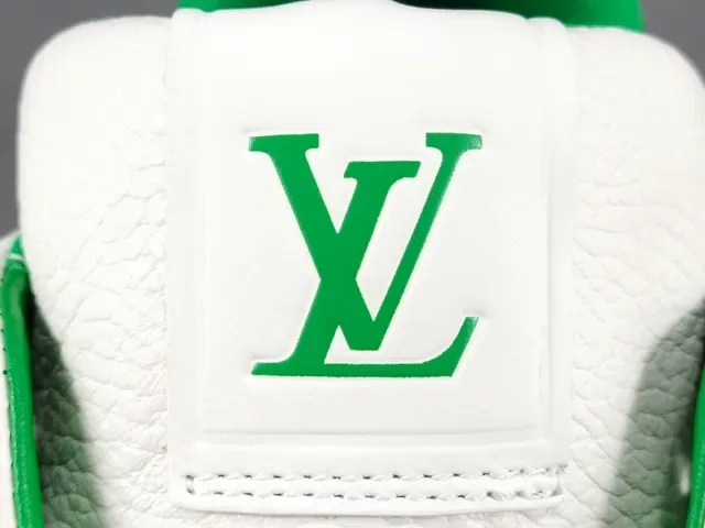 Louis Vuitton LV Trainer White Green Leather Upper Contrast Stitching And Accents Lifestyle Sneakers 5