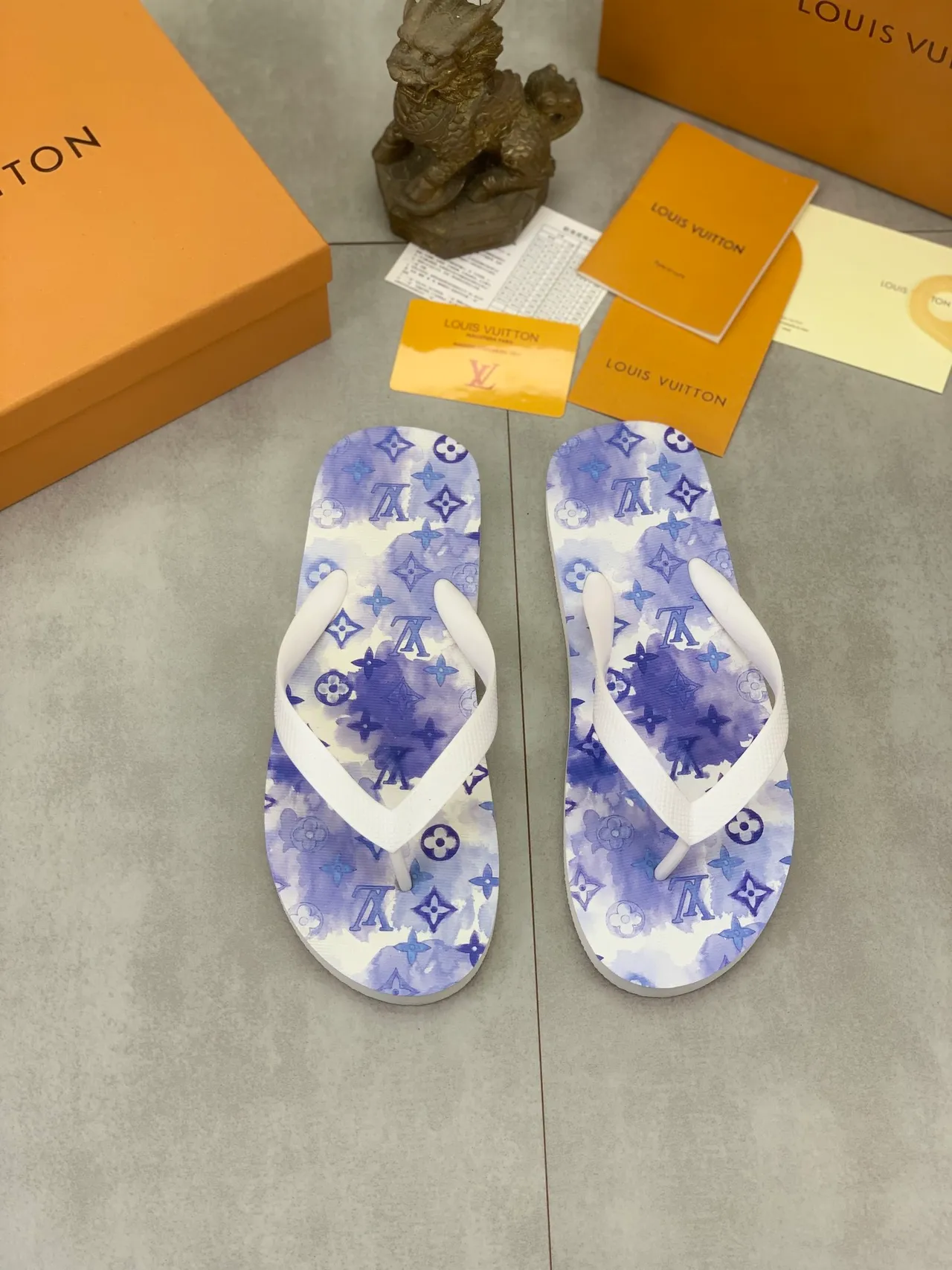 Louis Vuitton Monogram and Graphic Print Slippers 7