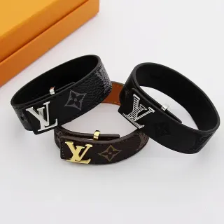 Louis Vuitton Monogram और लेदर चौड़ी LV बकल ब्रेसलेट
