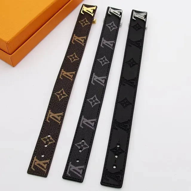 Louis Vuitton Monogram और लेदर चौड़ी LV बकल ब्रेसलेट 5