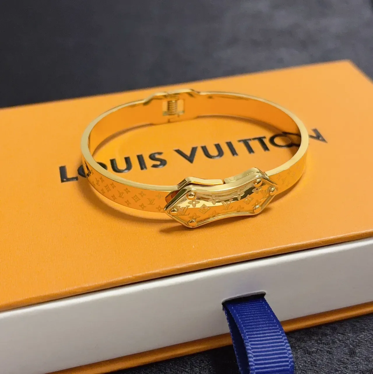 Louis Vuitton Monogram Bangle Gold-Tone Metal Bracelet 7