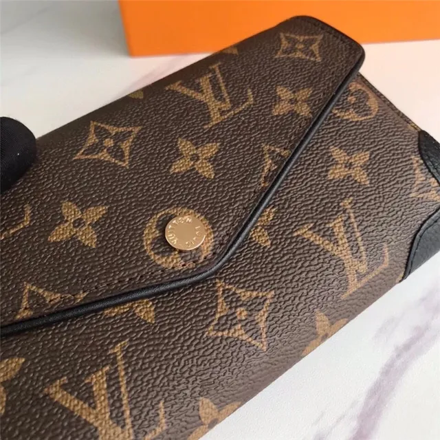 Louis Vuitton Monogram Canvas এবং লাল চামড়ার লম্বা ওয়ালেট 7