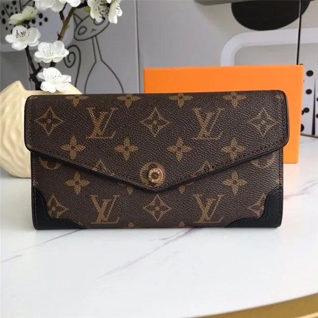 Louis Vuitton Monogram Canvas এবং লাল চামড়ার লম্বা ওয়ালেট 10
