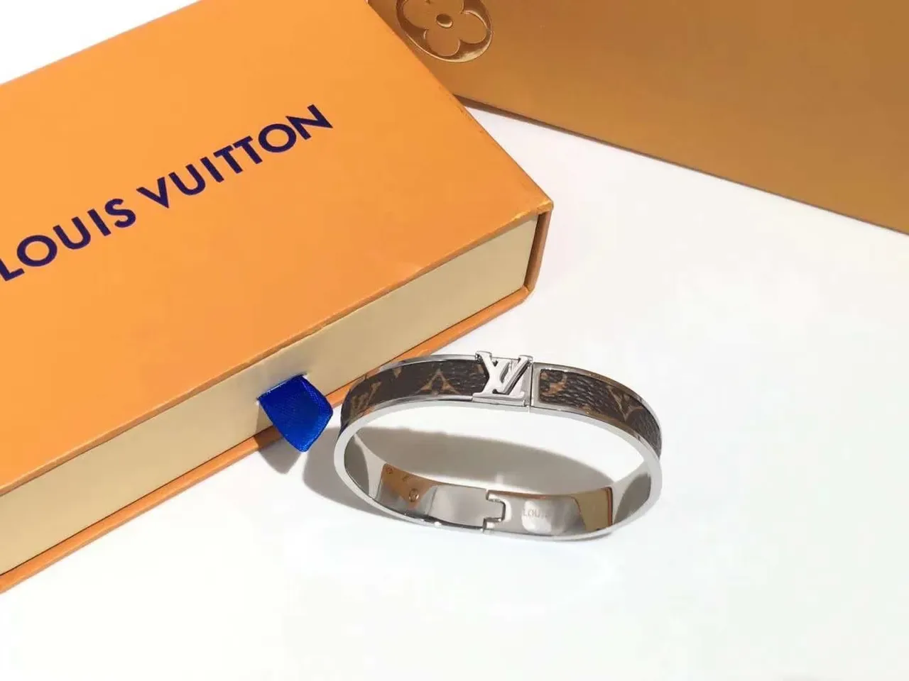 Louis Vuitton Monogram Canvas Bangle Brown Gold Hinged Bracelet 8