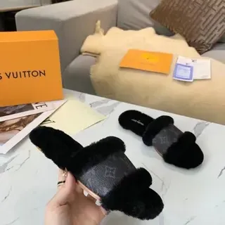 Louis Vuitton Monogram Canvas Black Fur Trim Zapatillas