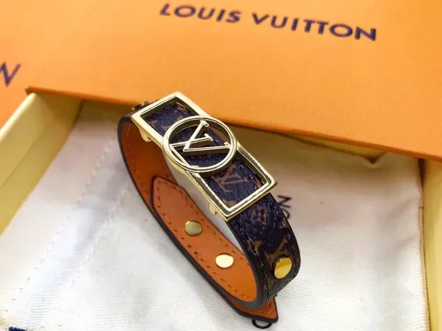 Louis Vuitton Monogram Canvas Circle Buckle Brown Gold Leather Belt 3