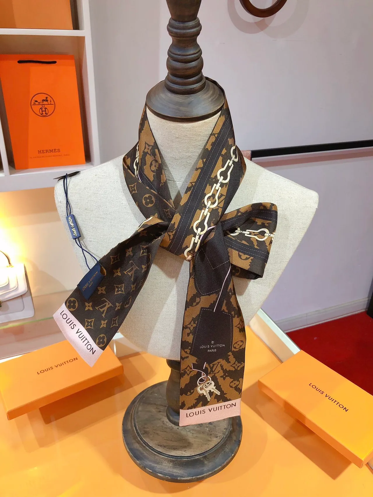 Louis Vuitton Monogram Chain Print Silk Scarf 7
