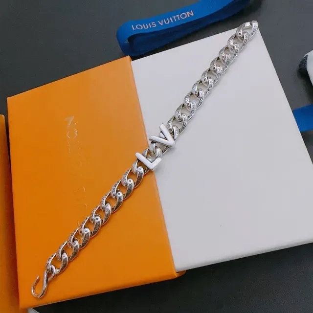 Louis Vuitton Monogram Chain Silver Bracelet 6