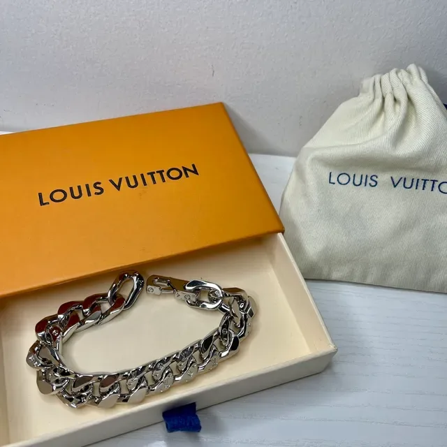 Louis Vuitton Monogram Curb-Link Silver Bracelet 6