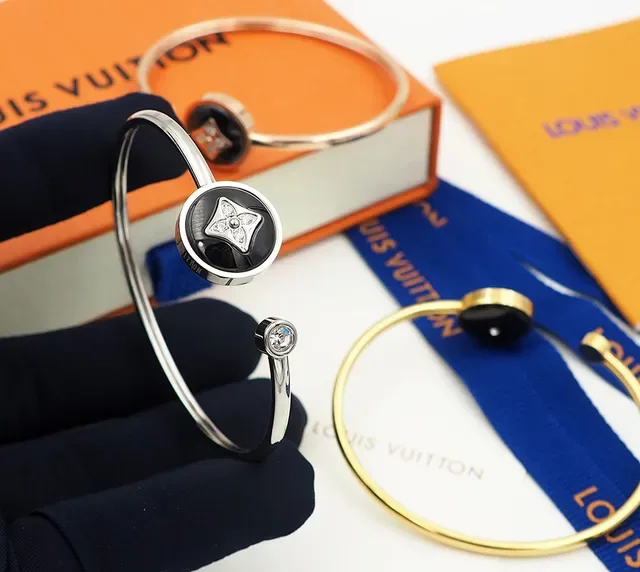 Louis Vuitton Monogram Enamel Disc Bangle Bracelets 9