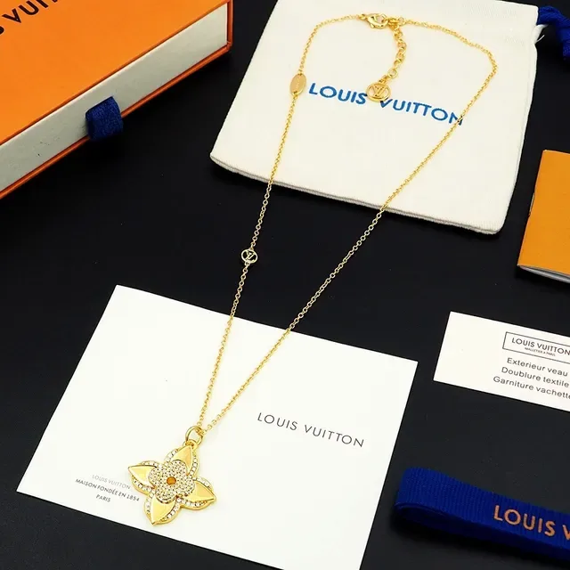 Louis Vuitton Monogram Flor Gold-Tone Pavé Cristal Colar 3