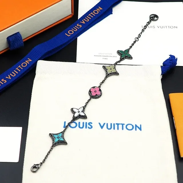 Louis Vuitton Monogram Flowers Enamel Floral Charm Bracelet 8