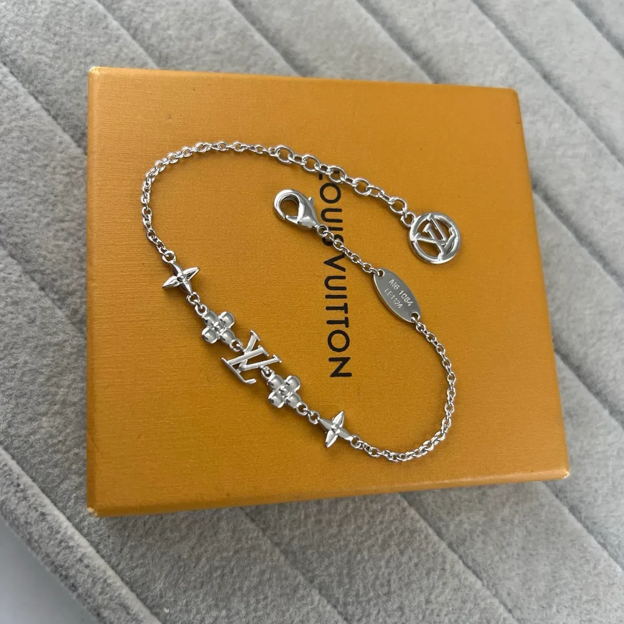 Pulsera Louis Vuitton Monogram Flowers Cadena de Eslabones Oro y Plata 2