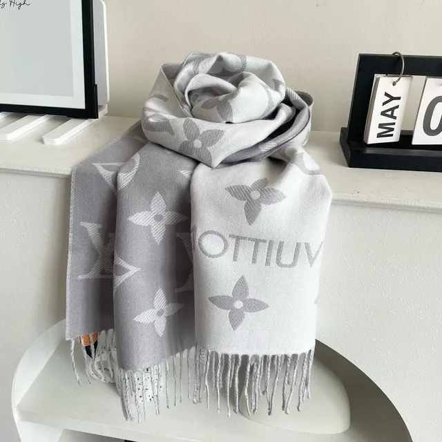 Louis Vuitton Monogram Cinza Branco Franzido Cashmere Cachecol 4