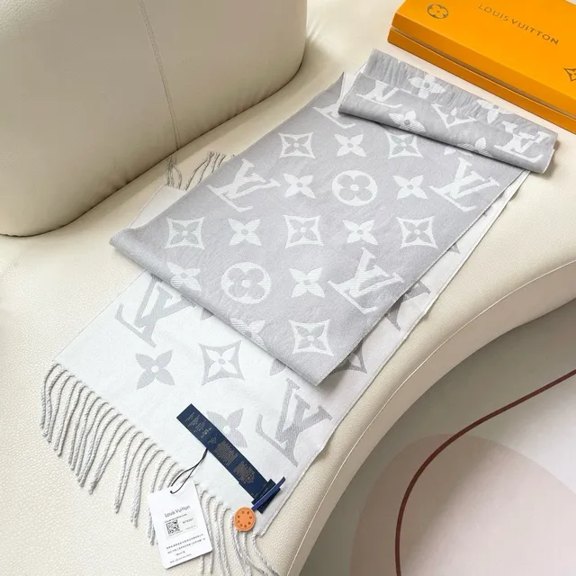 Louis Vuitton Monogram Cinza Branco Franzido Cashmere Cachecol 6