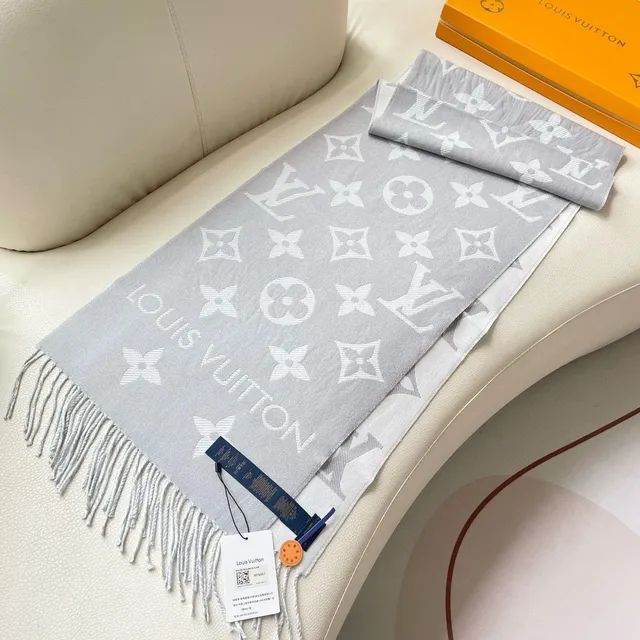 Louis Vuitton Monogram Cinza Branco Franzido Cashmere Cachecol 7