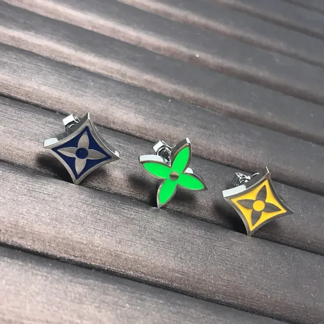 Louis Vuitton Monogram Party Enamel Flower Stud Earrings 4