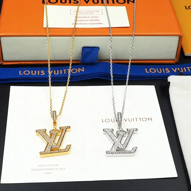 Louis Vuitton Monogram Pendant Silver White Pavé-Set Fine Curb-Link Chain Necklace 2