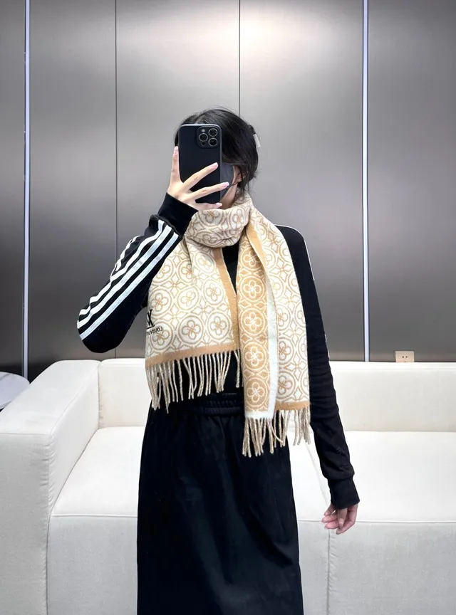 Louis Vuitton Monogram-Print Beige-on-Cream Woven Shawl 2