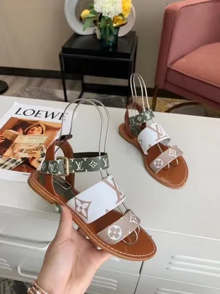 Louis Vuitton estampado de monograma multi-cinta sandalias planas casuales 8