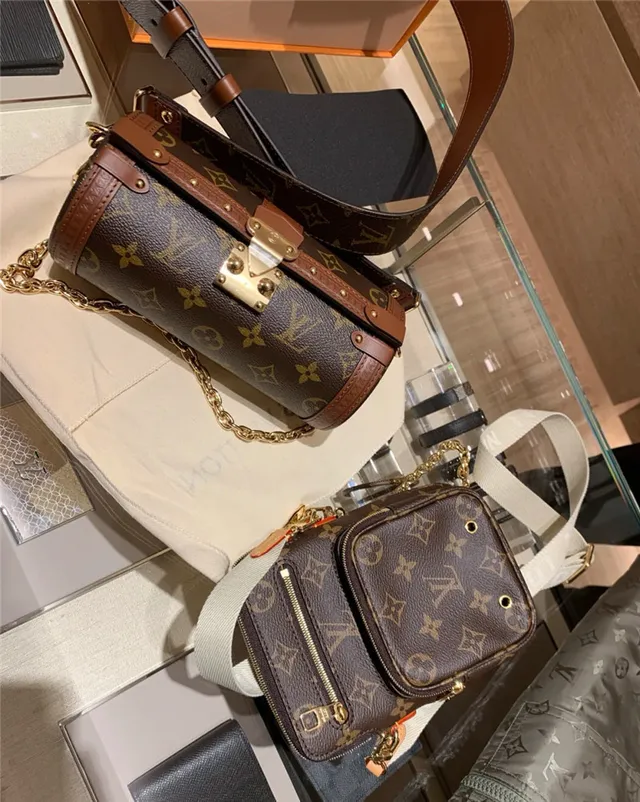 Louis Vuitton Multi Pochette Accessoires Brown Gold Monogram Canvas Chain Strap Messenger Bag 4