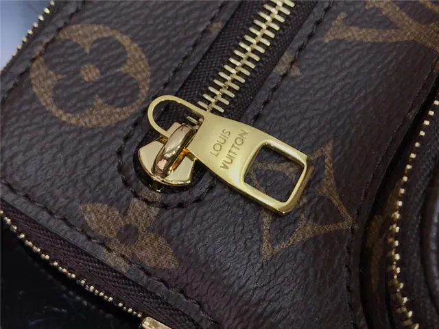 Louis Vuitton Multi Pochette Accessoires Brown Gold Monogram Canvas Chain Strap Messenger Bag 15
