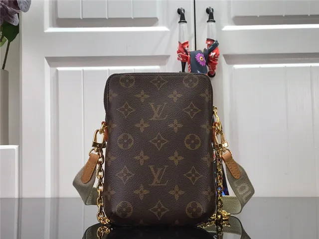 Louis Vuitton Multi Pochette Accessoires Brown Gold Monogram Canvas Chain Strap Messenger Bag 17