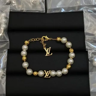 سوار لويس فيتون لؤلؤ وذهبي اللون LV Monogram