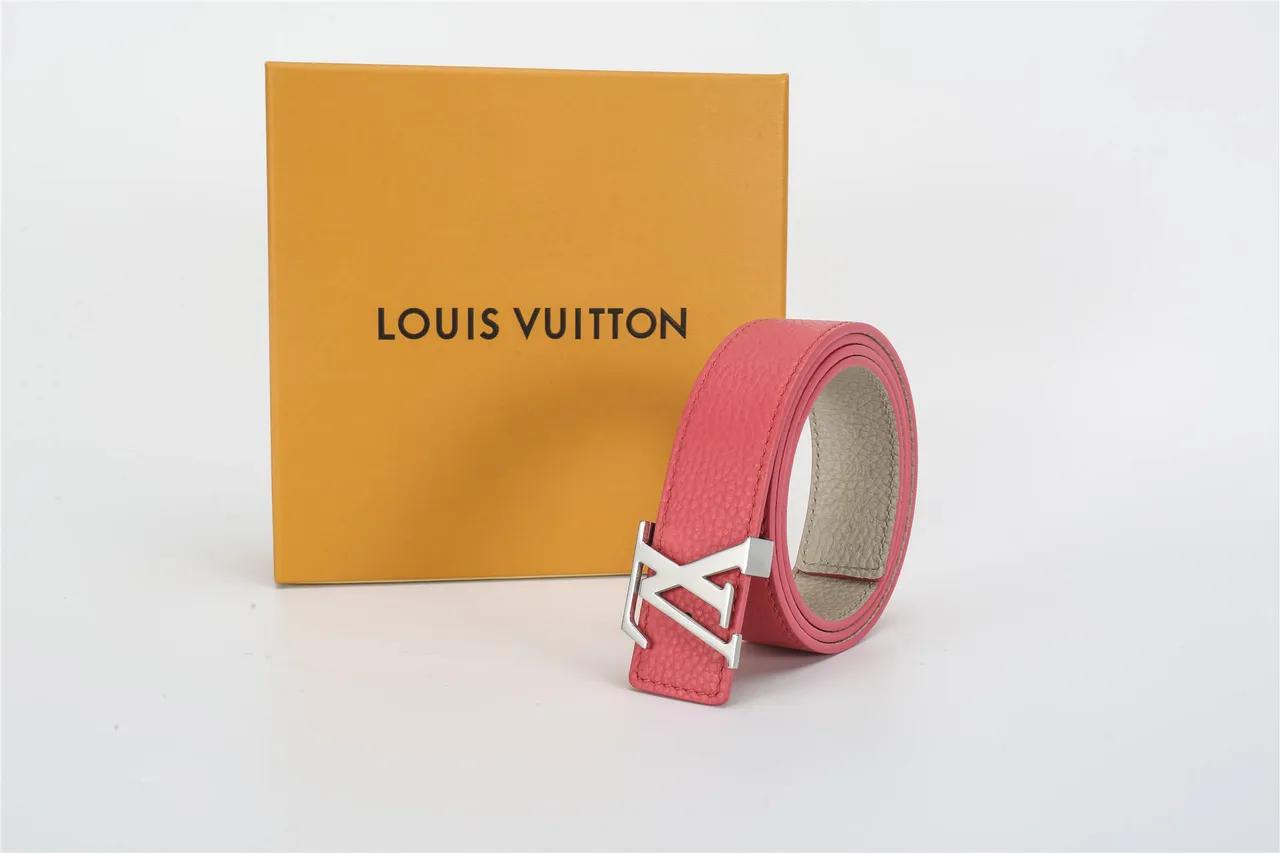 Louis Vuitton Pink Silver Pebbled Monogram Buckle Leather Belt 3