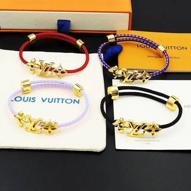 Louis Vuitton bracelete de cordão trançado vermelho tom dourado monograma flor charme 6