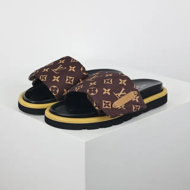 Louis Vuitton Run Away Monogram Canvas Slippers 2