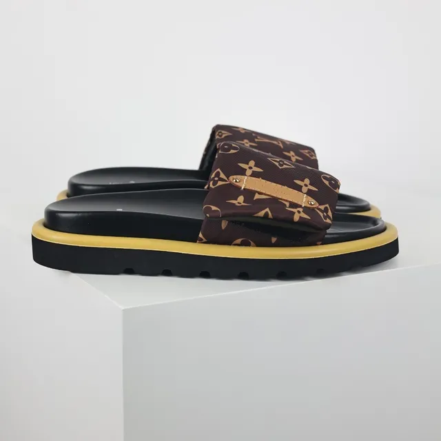 Louis Vuitton Run Away Monogram Canvas Slippers 3