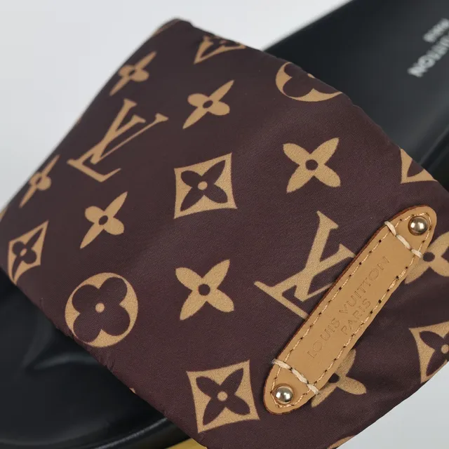 Louis Vuitton Run Away Monogram Canvas Slippers 6