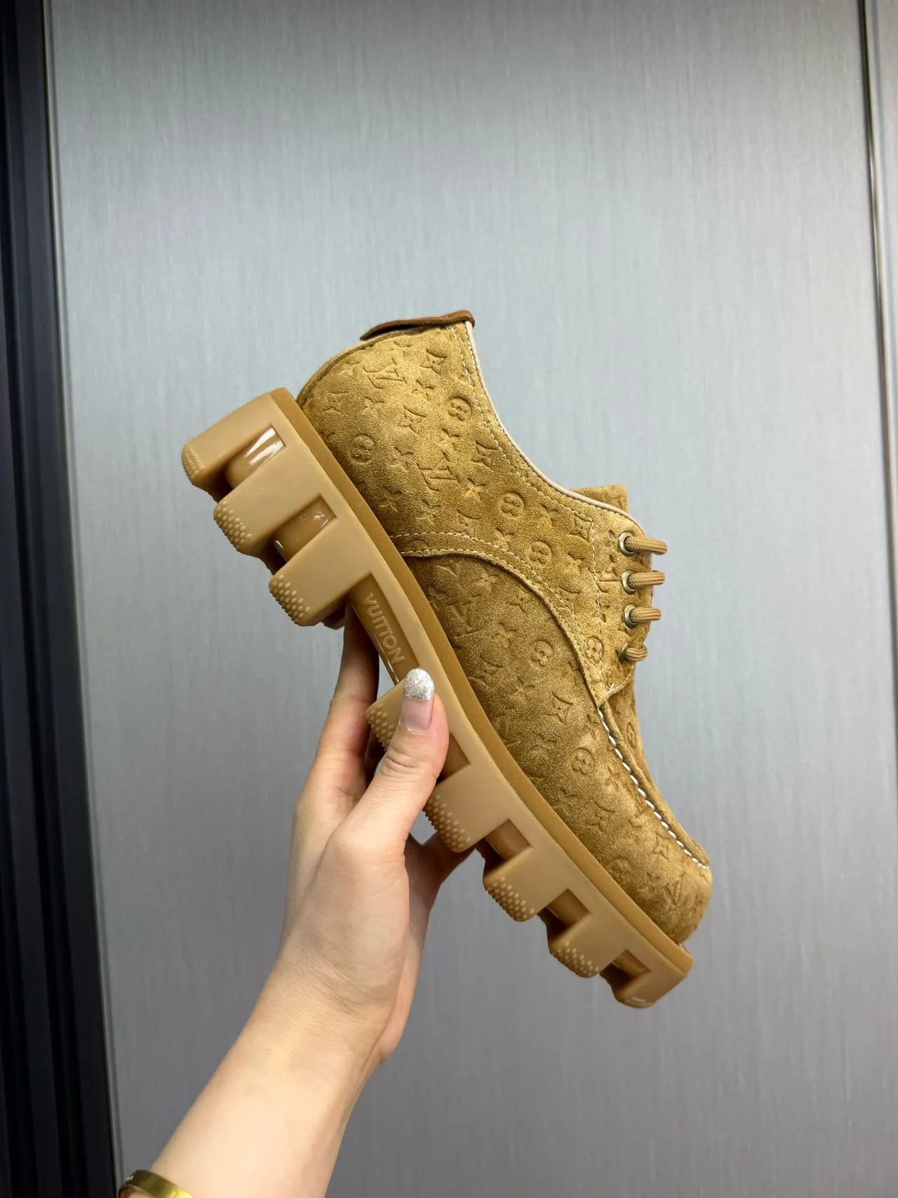Louis Vuitton Run Away Monogram Suede Tan Casual Shoes 7