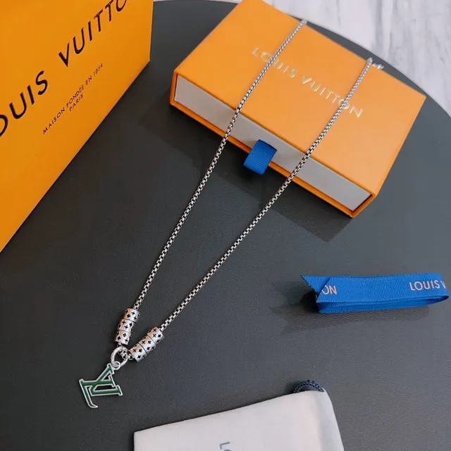 Louis Vuitton Silver Green Box Chain Enamel LV Pendant Necklace 6