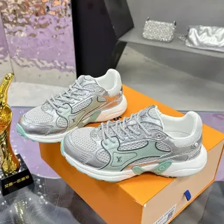Louis Vuitton Plata Verde Metálico Parte superior Acento Mint Pods Zapatillas lifestyle