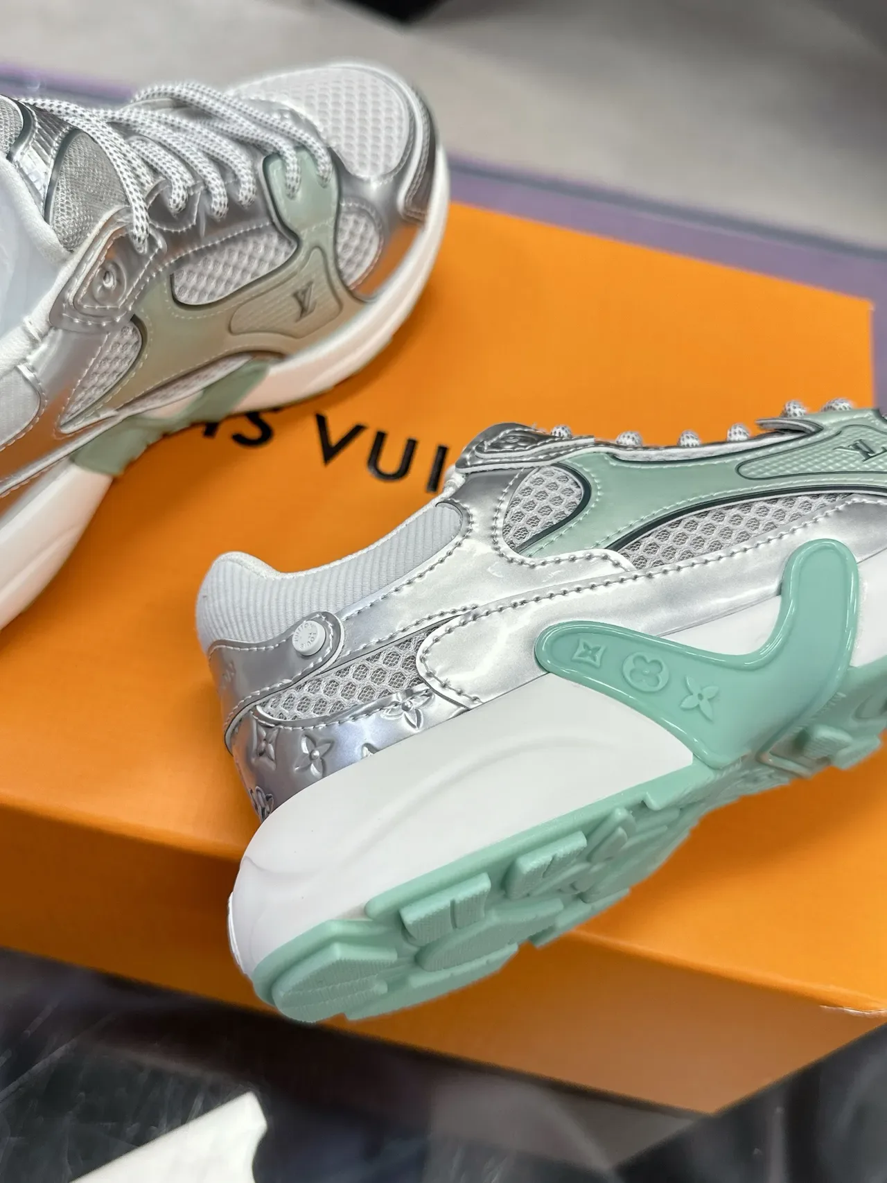 Louis Vuitton Silver Green Metallic Upper Mint Accent Pods Lifestyle Sneakers 2