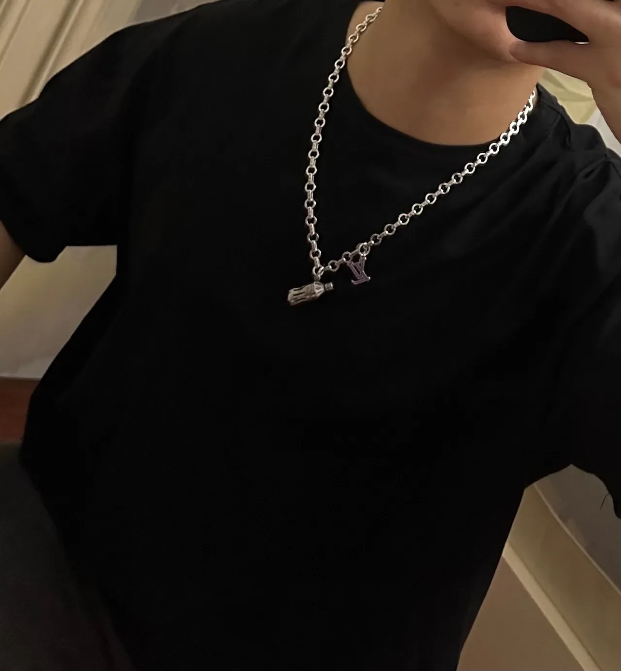 Louis Vuitton Silver Purple Chain Diamond-Accented Links Necklace 4